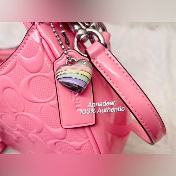 NWT Coach Teri Shoulder Bag In Signature Leather With Heart Charm in Pink CDA98 - Picture 16 of 16